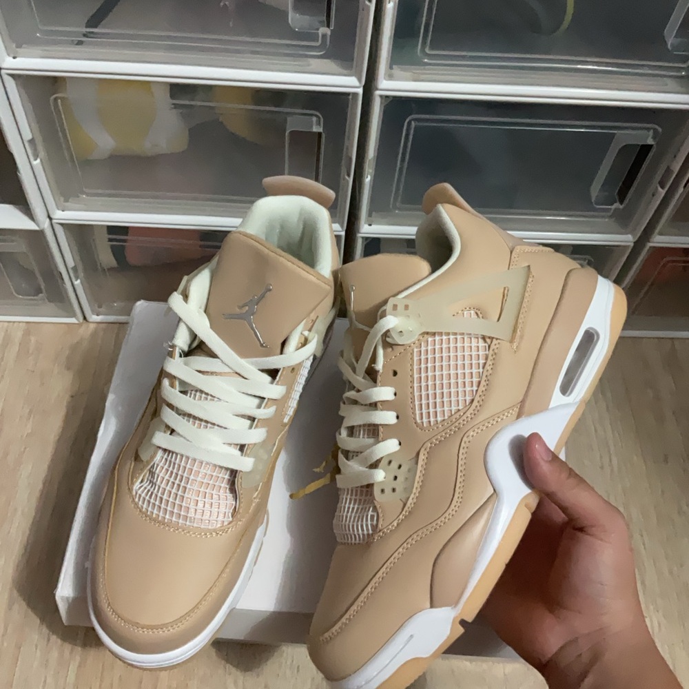 Jordan 4 shimmer